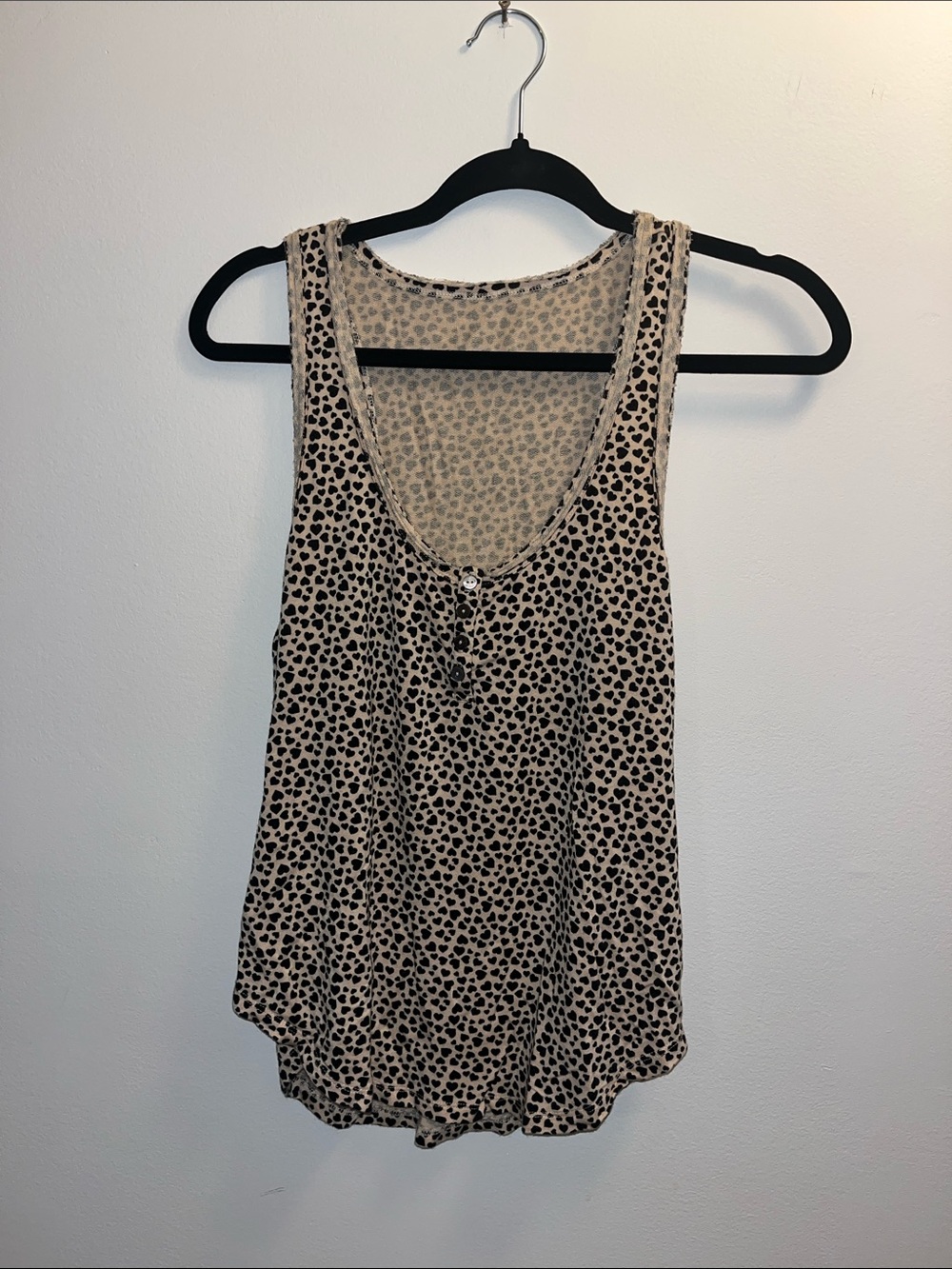 Sleeveless Leopard/Heart Print Tank Top - Beige/Black